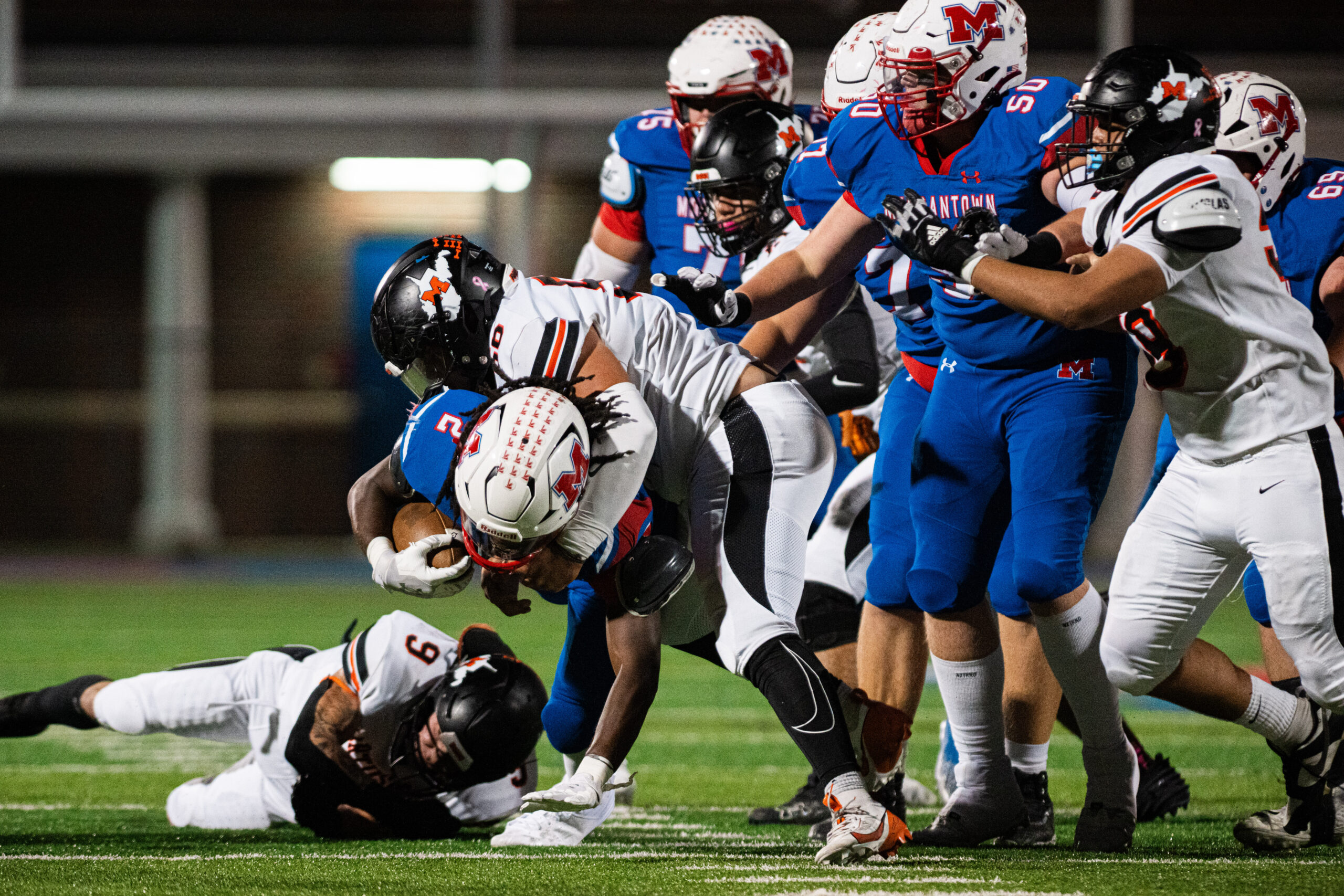 Martinsburg playmakers lift Bulldogs to 51-14 victory over Morgantown